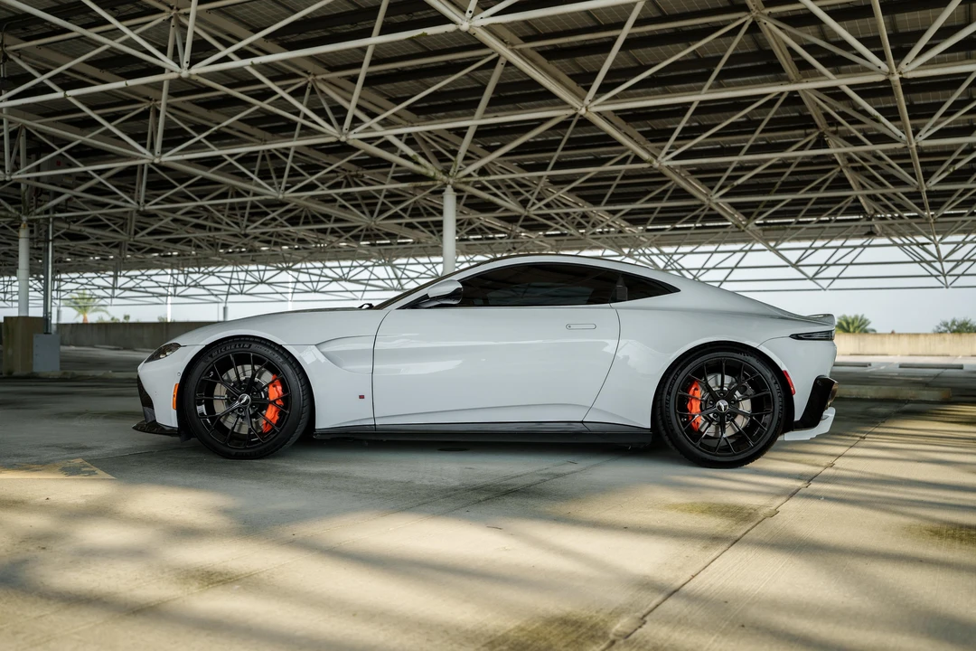 2019 Aston Martin V8 Vantage (2019+) - Image 13 of 31