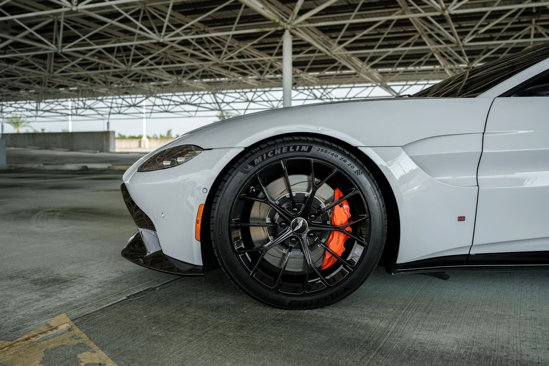 2019 Aston Martin V8 Vantage (2019+) - Image 30 of 31