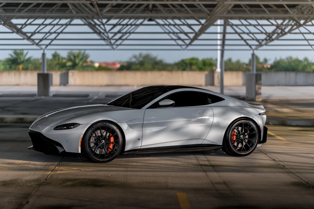 2019 Aston Martin V8 Vantage (2019+) - Image 12 of 31