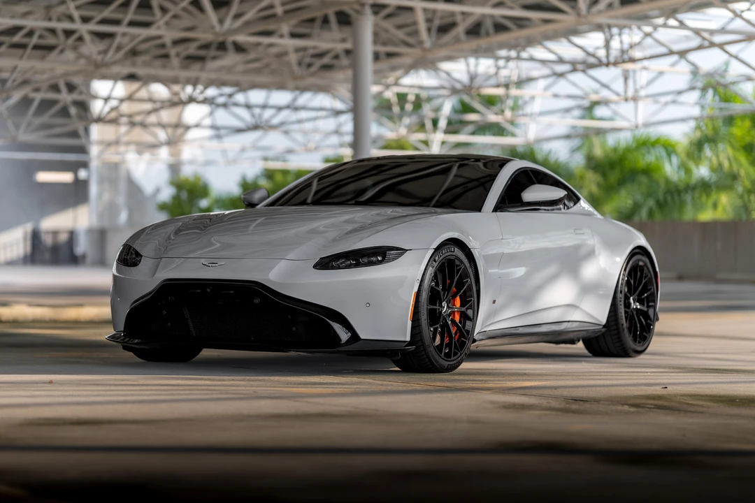 2019 Aston Martin V8 Vantage (2019+) - Image 9 of 31