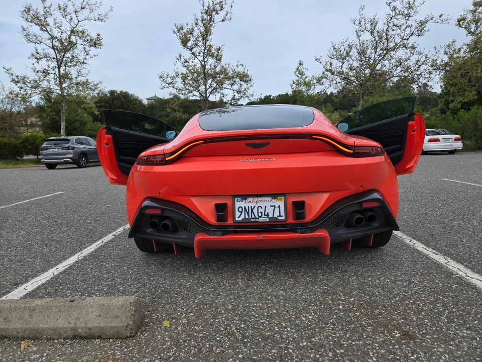 2019 Aston Martin V8 Vantage (2019+) - Image 15 of 31
