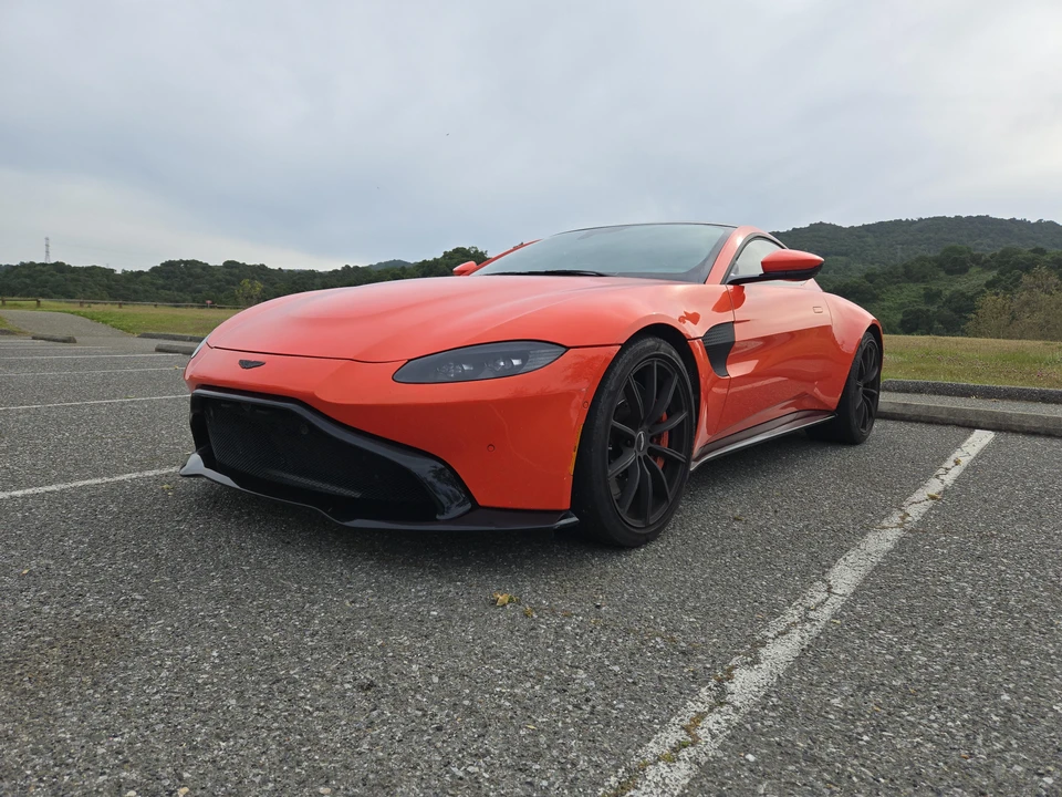 2019 Aston Martin V8 Vantage (2019+) - Image 10 of 31
