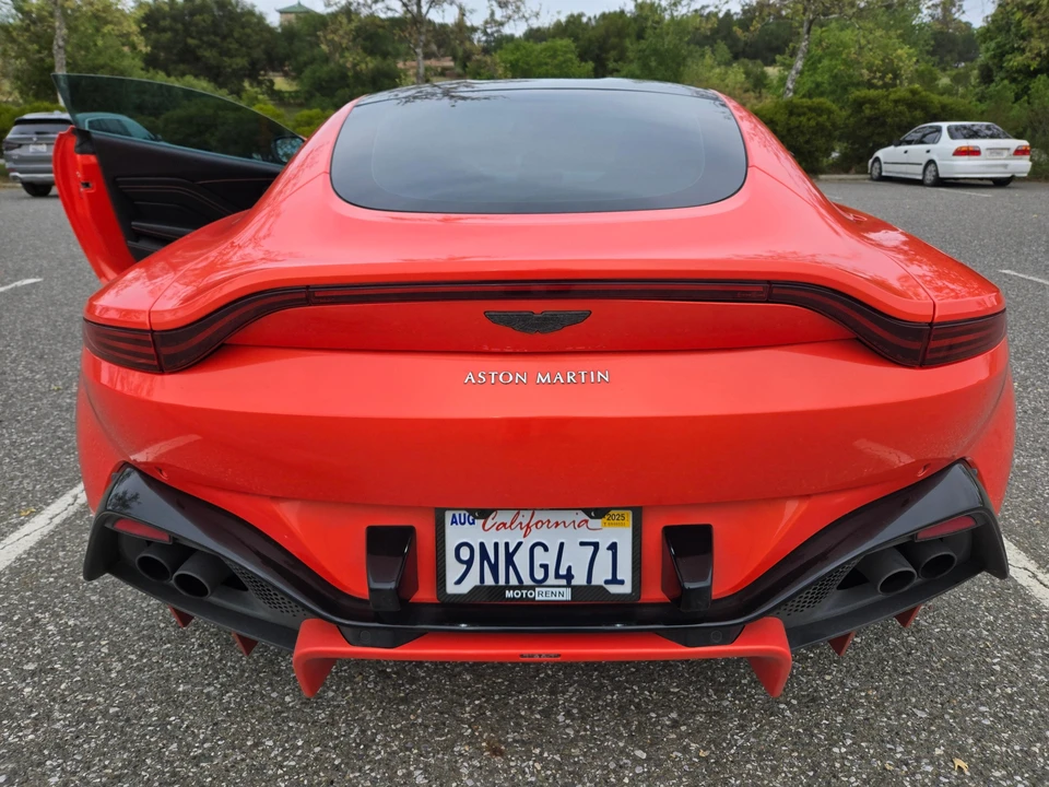 2019 Aston Martin V8 Vantage (2019+) - Image 16 of 31