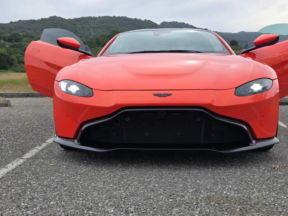 2019 Aston Martin V8 Vantage (2019+) - Image 8 of 31