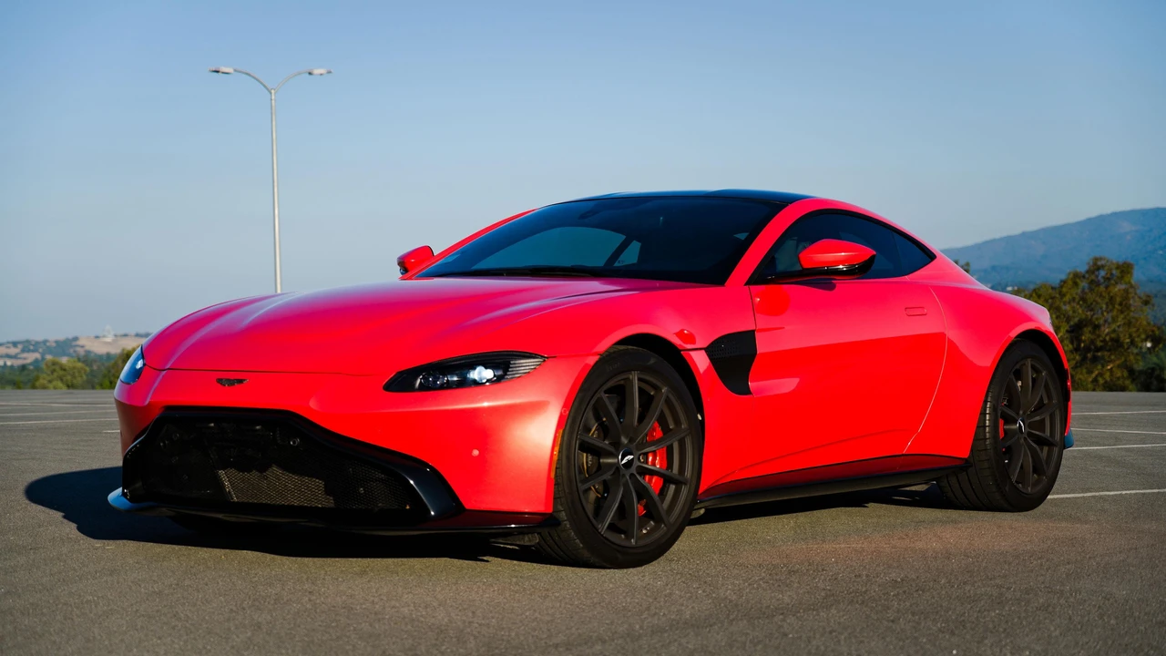2019 Aston Martin V8 Vantage (2019+) - Image 23 of 31