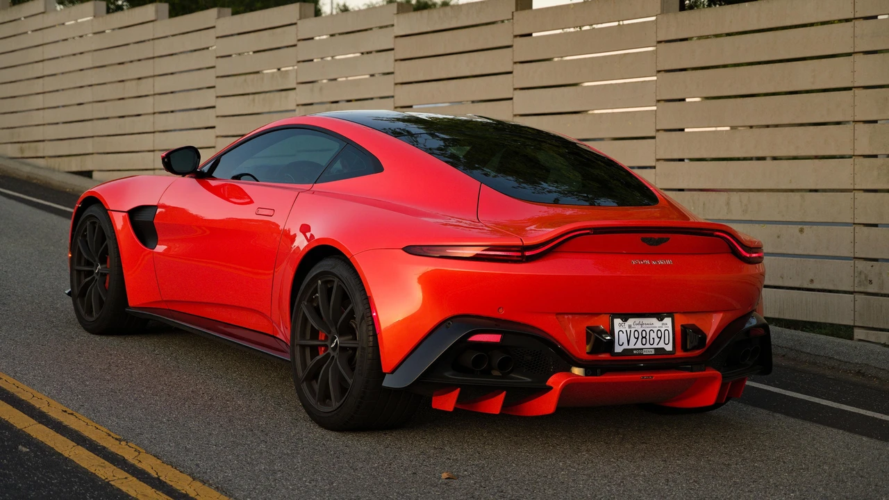2019 Aston Martin V8 Vantage (2019+) - Image 26 of 31