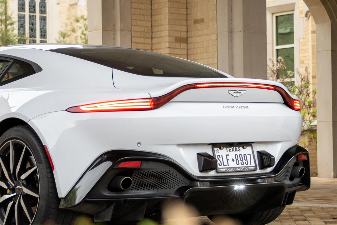 2019 Aston Martin V8 Vantage (2019+) - Image 17 of 31