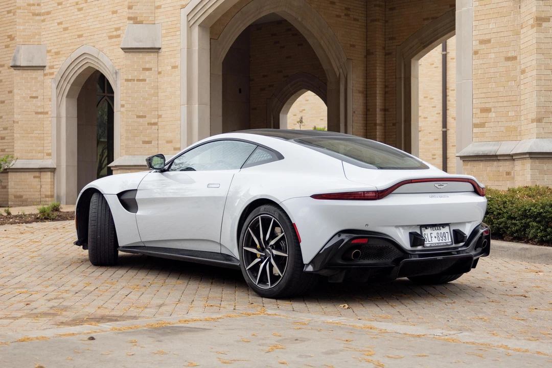 2019 Aston Martin V8 Vantage (2019+) - Image 9 of 31