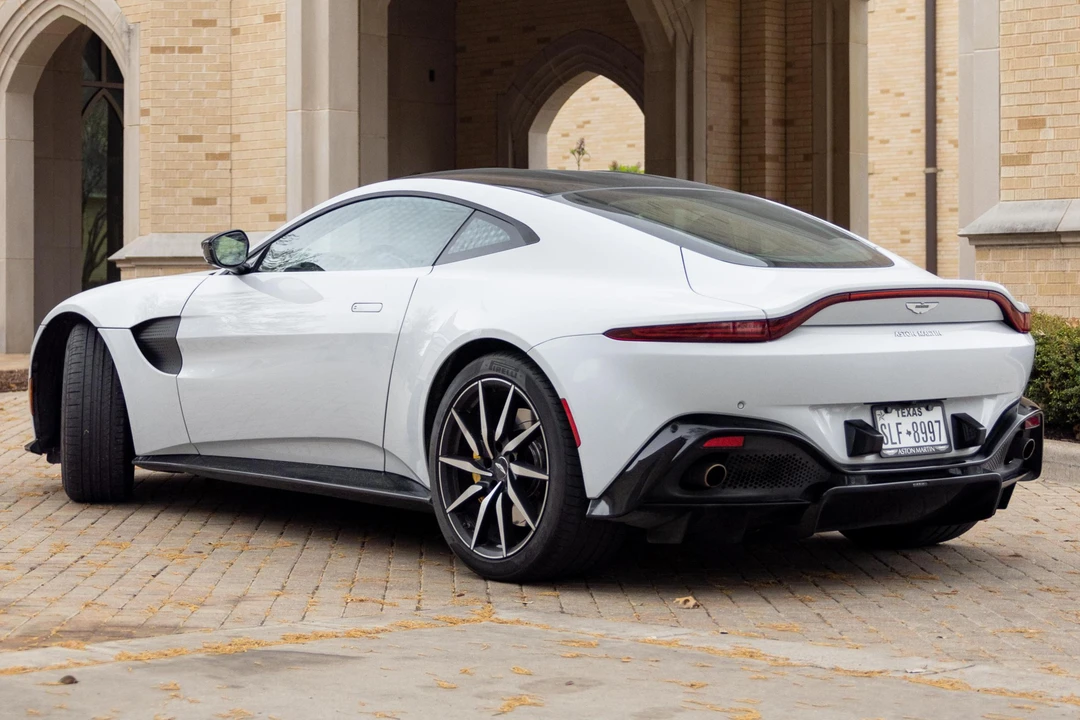 2019 Aston Martin V8 Vantage (2019+) - Image 4 of 31