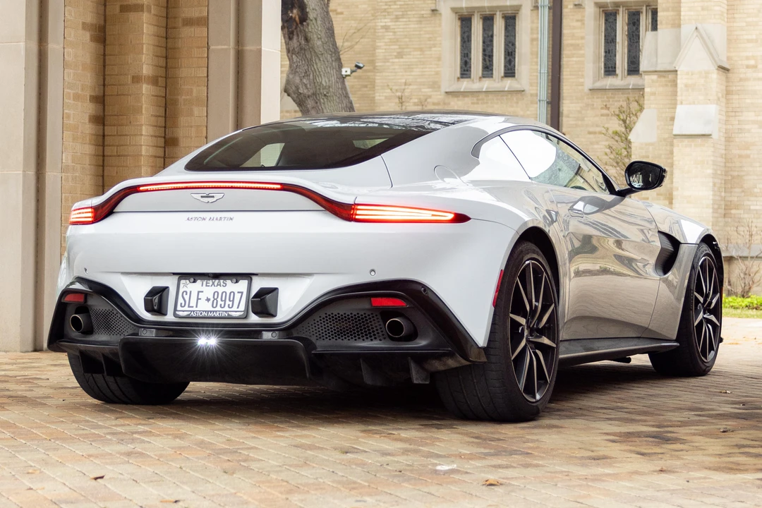 2019 Aston Martin V8 Vantage (2019+) - Image 12 of 31