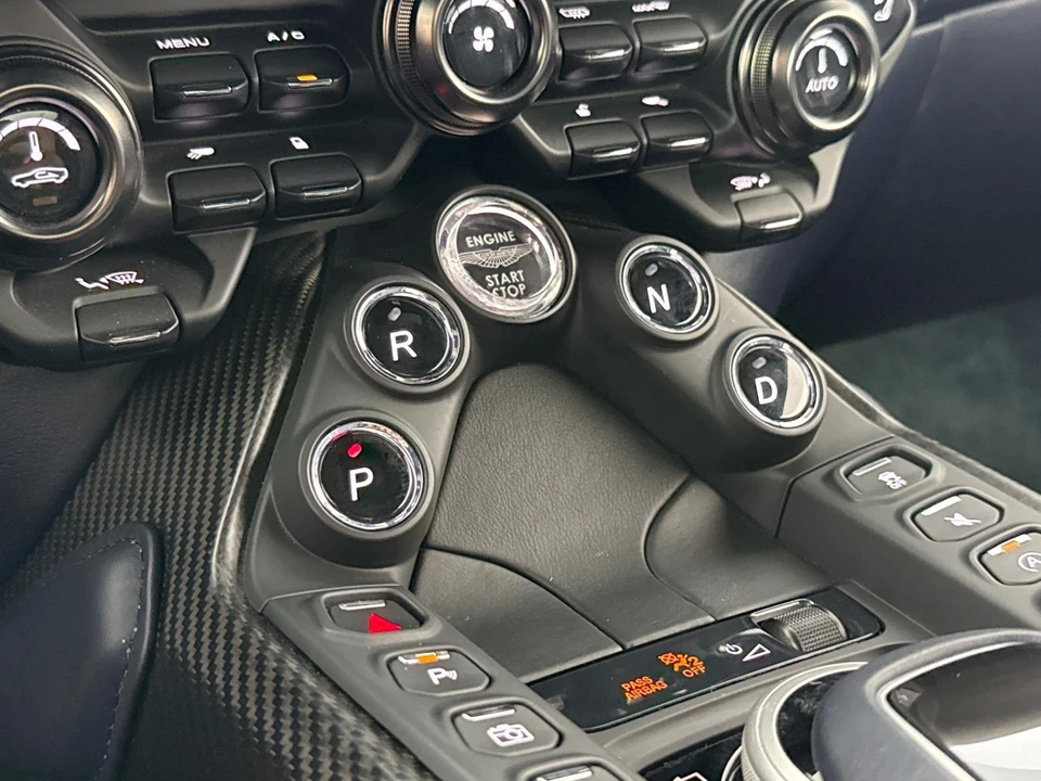 2019 Aston Martin V8 Vantage (2019+) - Image 18 of 31