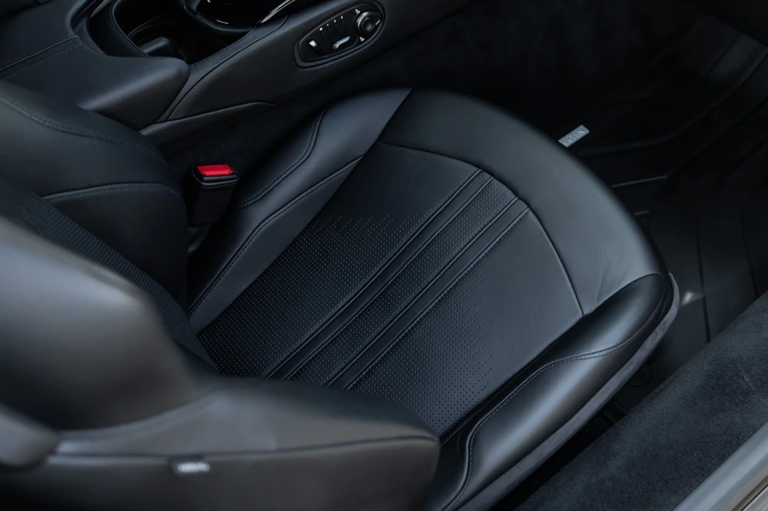 2019 Aston Martin V8 Vantage (2019+) - Image 27 of 31