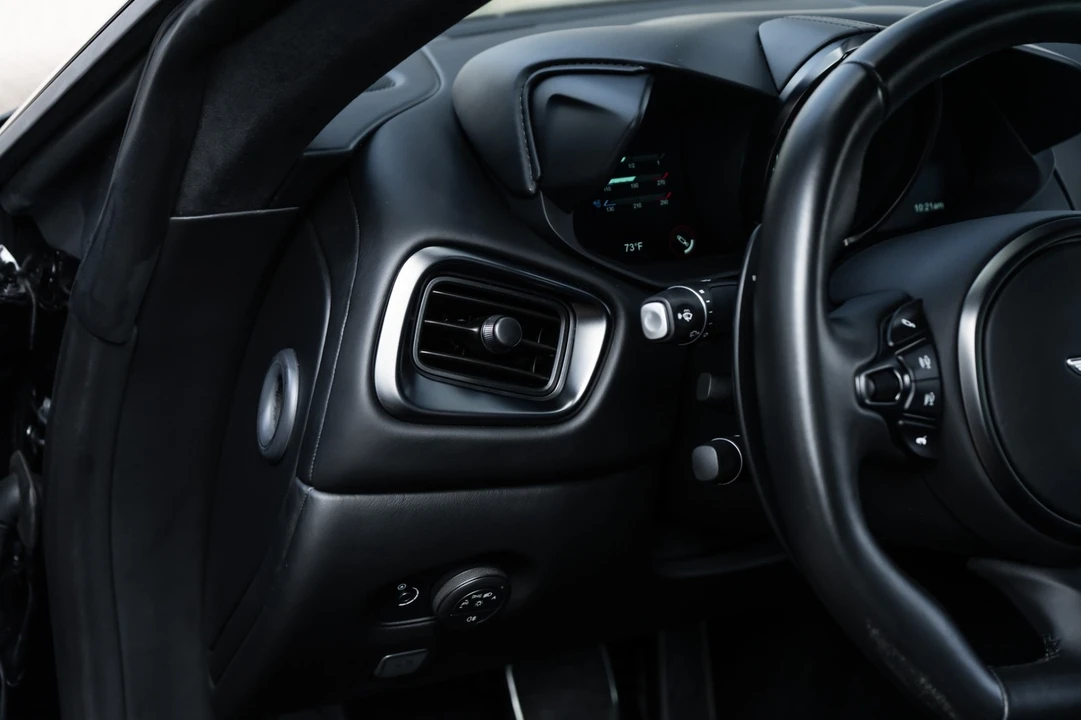 2019 Aston Martin V8 Vantage (2019+) - Image 19 of 31