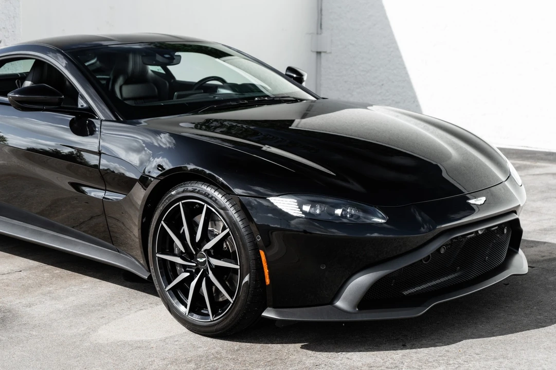 2019 Aston Martin V8 Vantage (2019+) - Image 16 of 31