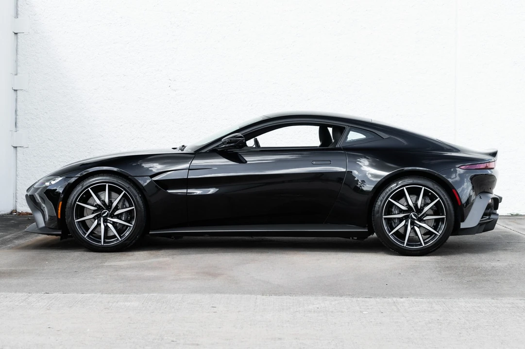 2019 Aston Martin V8 Vantage (2019+) - Image 3 of 31