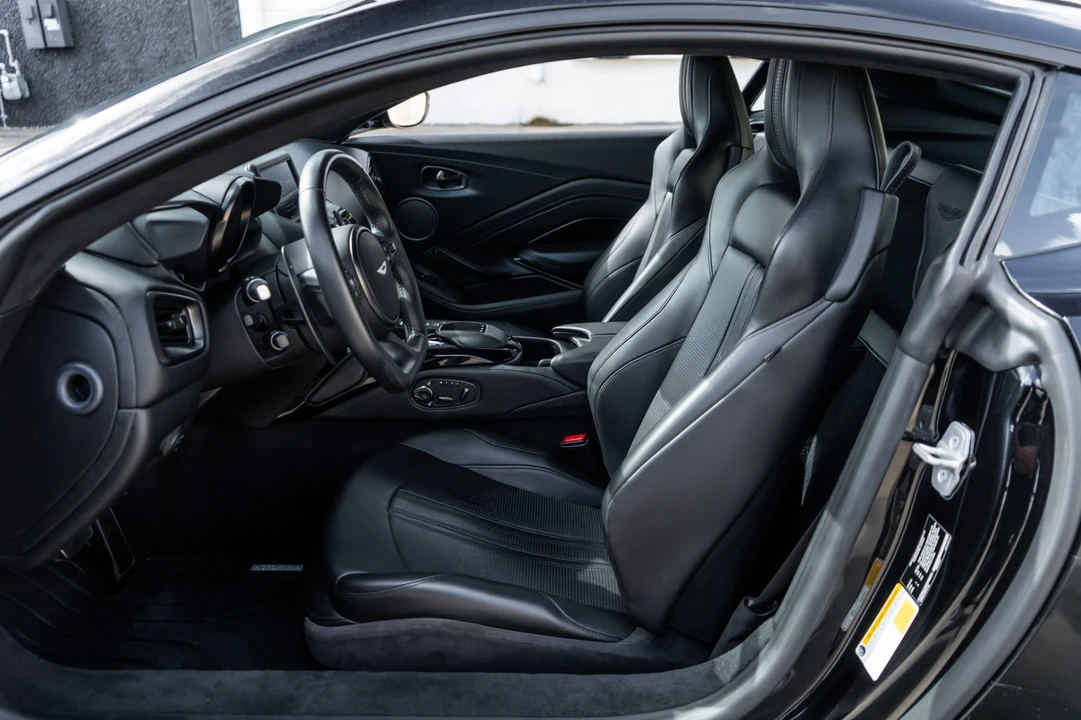 2019 Aston Martin V8 Vantage (2019+) - Image 6 of 31