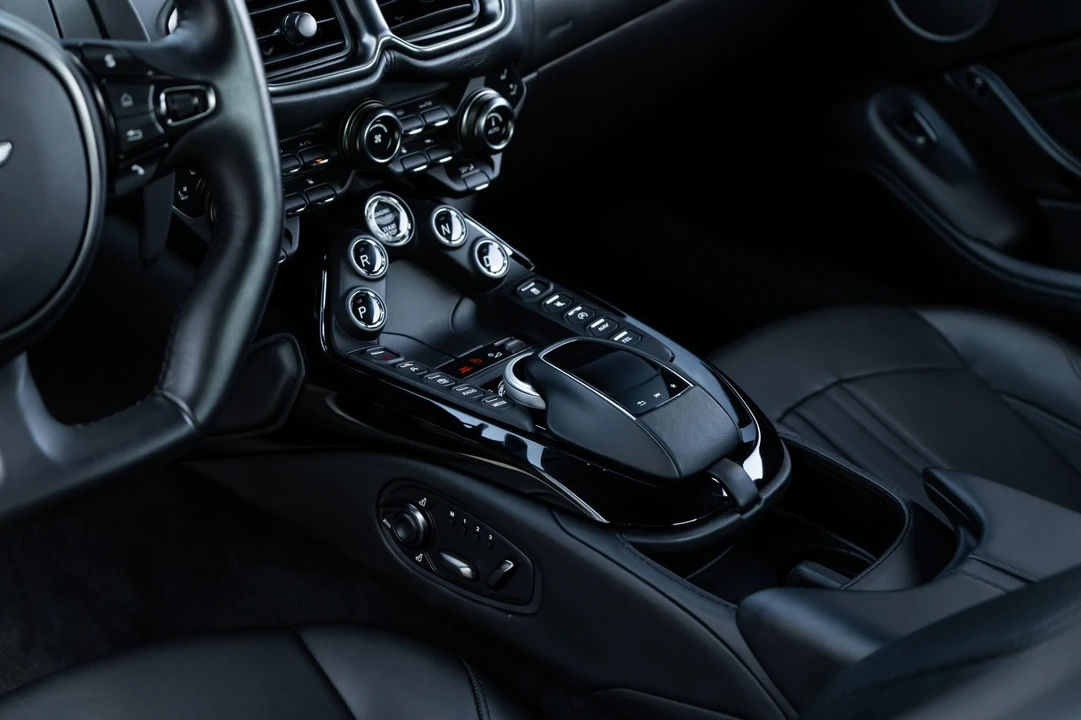 2019 Aston Martin V8 Vantage (2019+) - Image 21 of 31