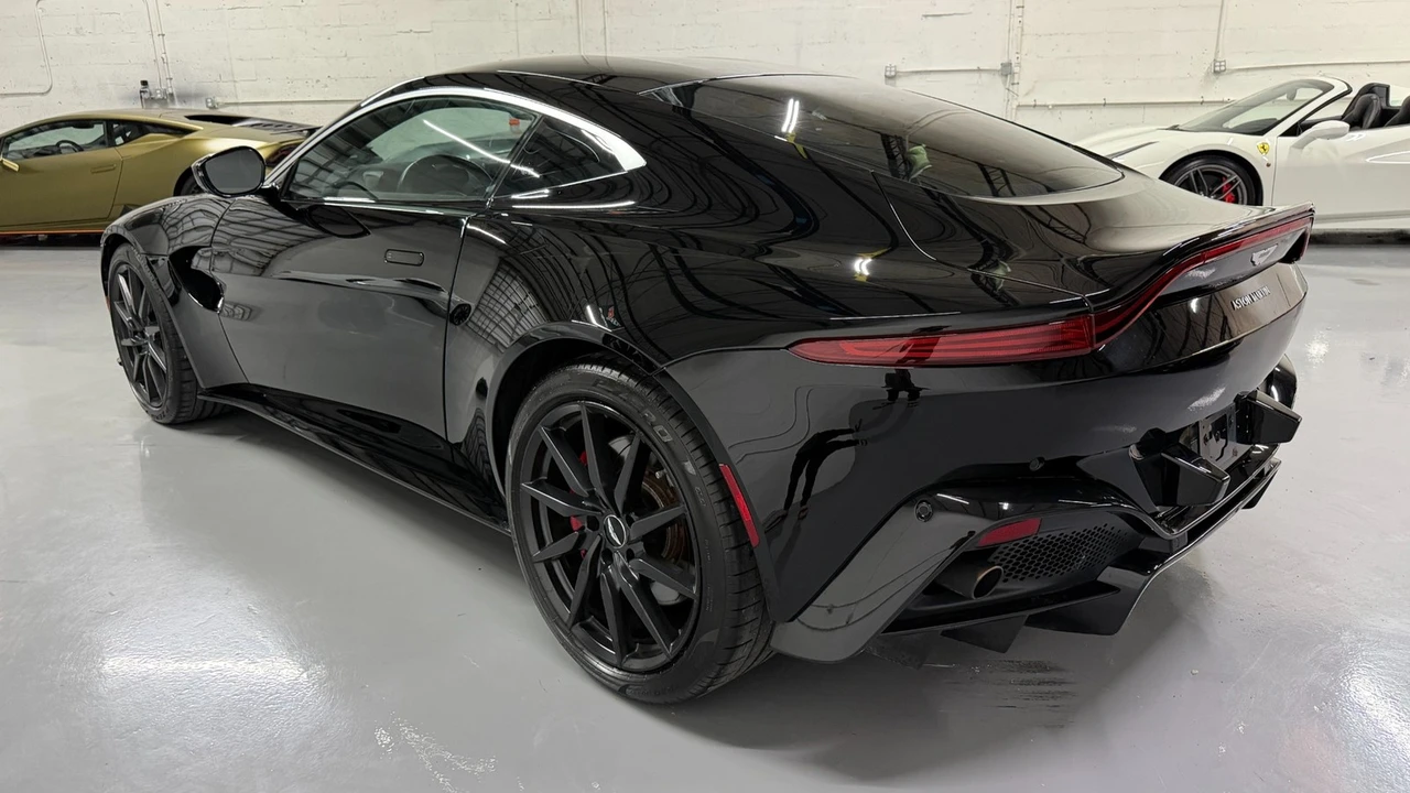 2019 Aston Martin V8 Vantage (2019+) - Image 17 of 31