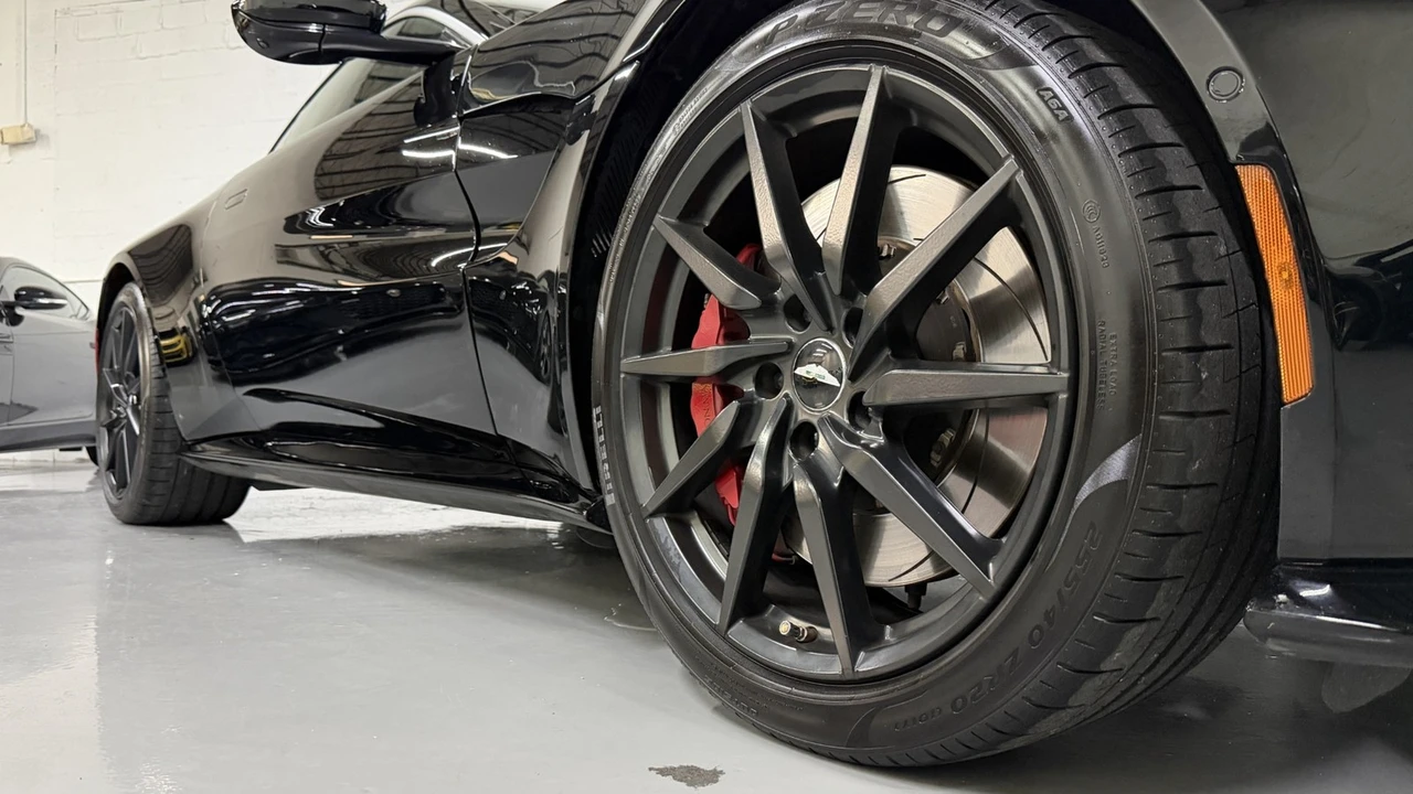 2019 Aston Martin V8 Vantage (2019+) - Image 7 of 31