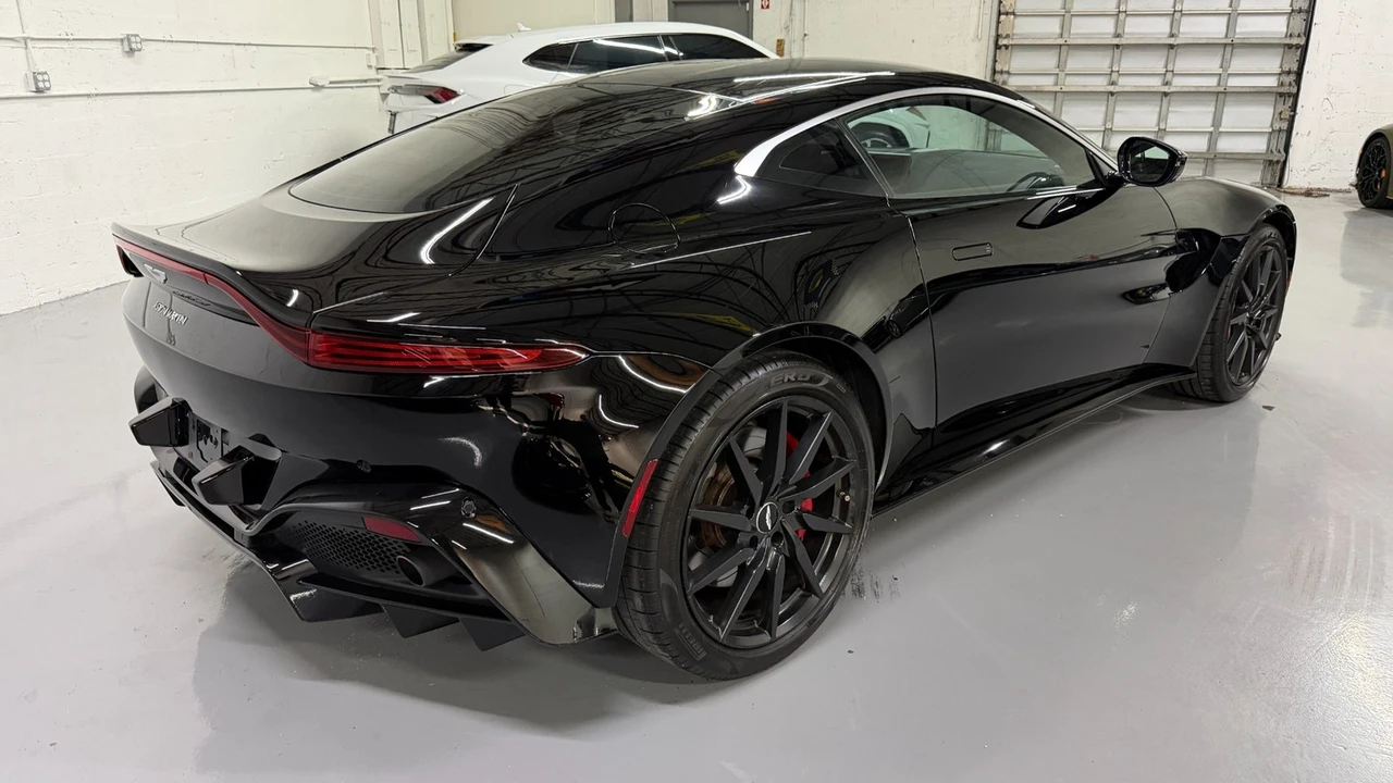 2019 Aston Martin V8 Vantage (2019+) - Image 13 of 31