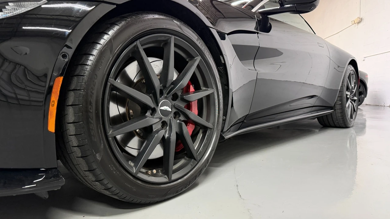 2019 Aston Martin V8 Vantage (2019+) - Image 23 of 31