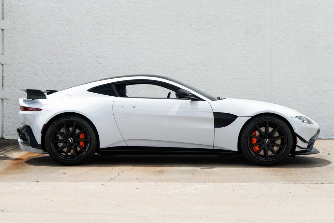 2019 Aston Martin V8 Vantage (2019+) - Image 3 of 31