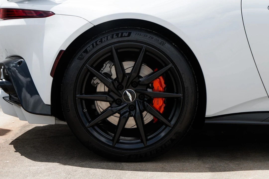 2019 Aston Martin V8 Vantage (2019+) - Image 30 of 31