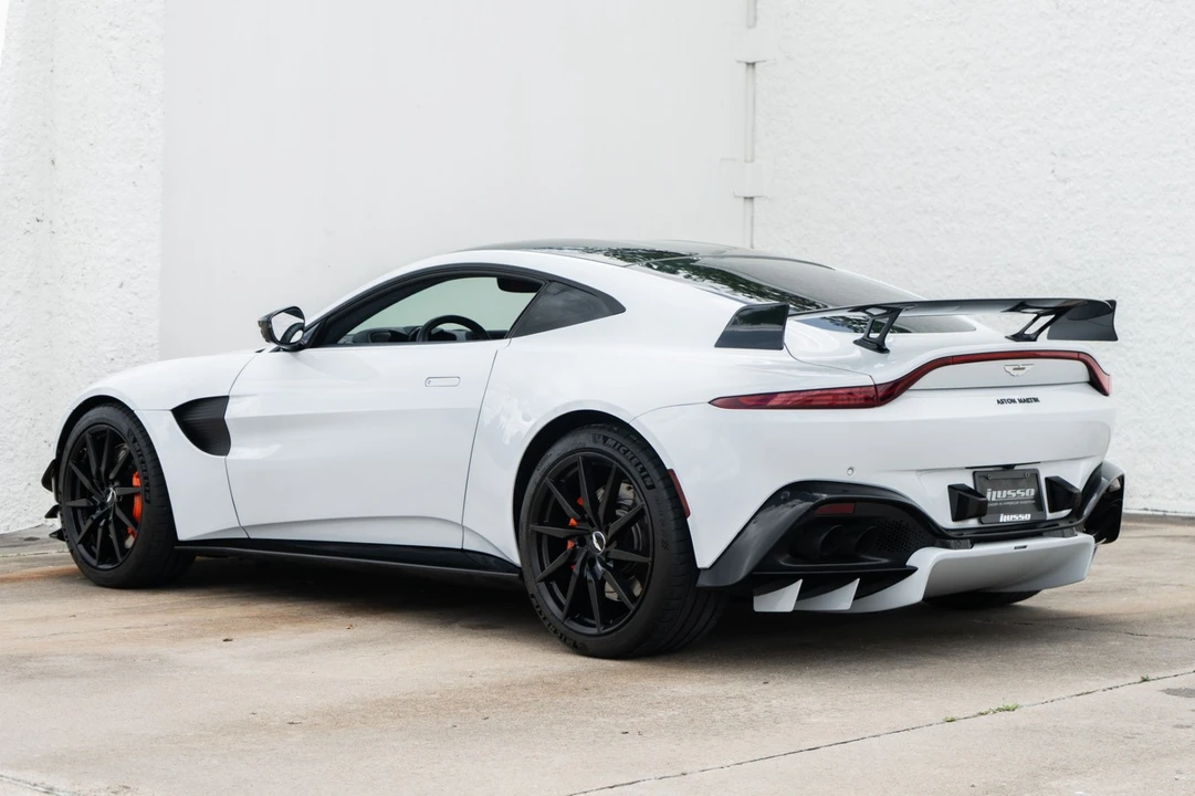 2019 Aston Martin V8 Vantage (2019+) - Image 9 of 31