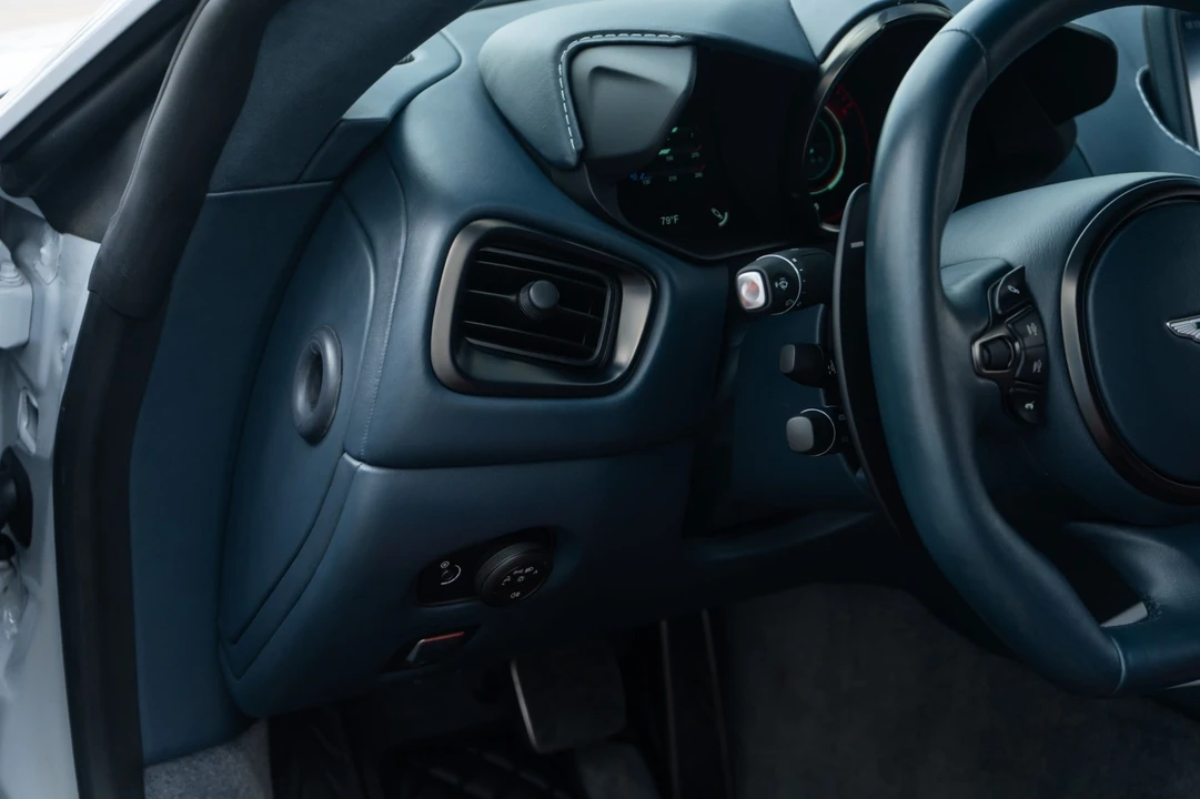 2019 Aston Martin V8 Vantage (2019+) - Image 19 of 31