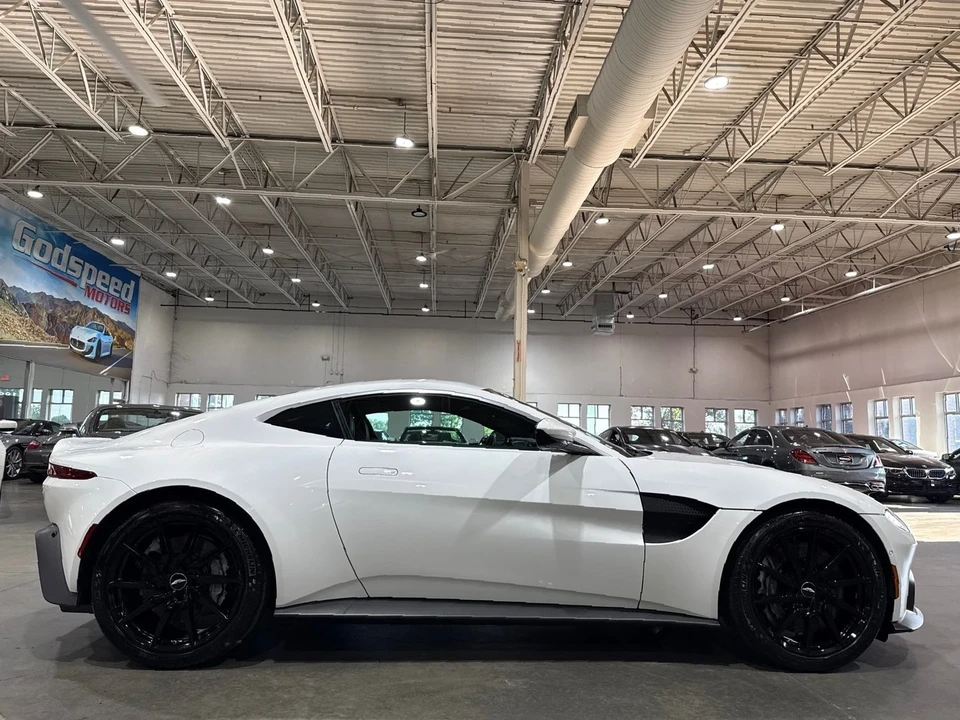 2019 Aston Martin V8 Vantage (2019+) - Image 6 of 12