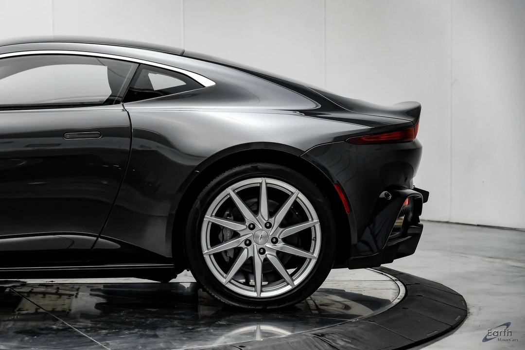 2019 Aston Martin V8 Vantage (2019+) - Image 7 of 12