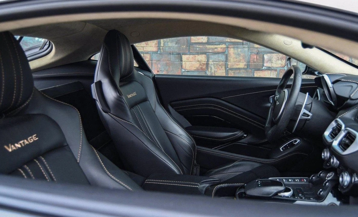 2019 Aston Martin V8 Vantage (2019+) - Image 3 of 4