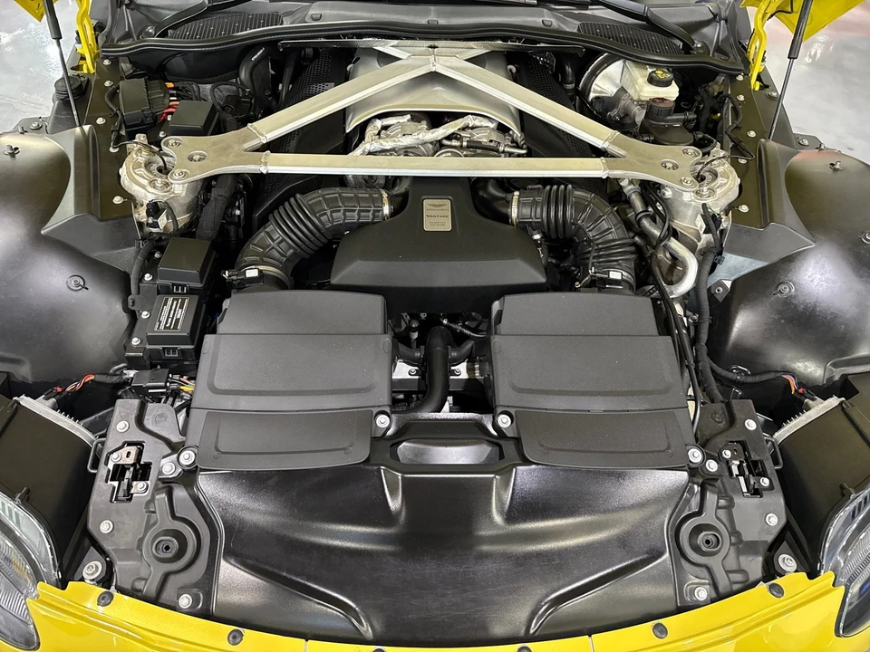 2019 Aston Martin V8 Vantage (2019+) - Image 17 of 31