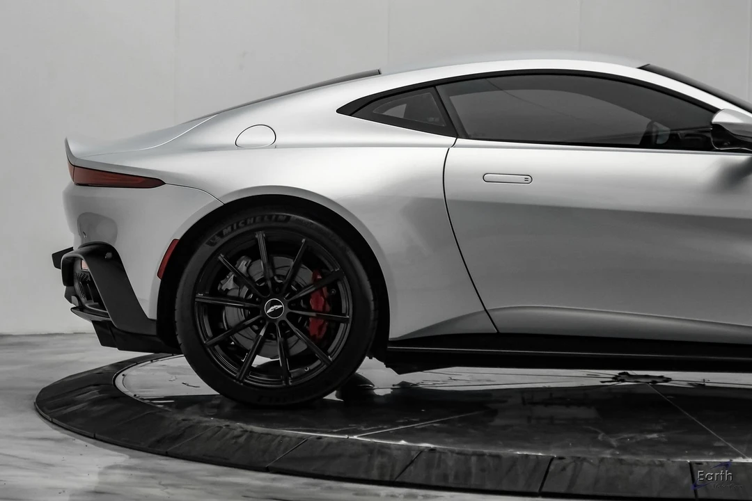 2019 Aston Martin V8 Vantage (2019+) - Image 24 of 31