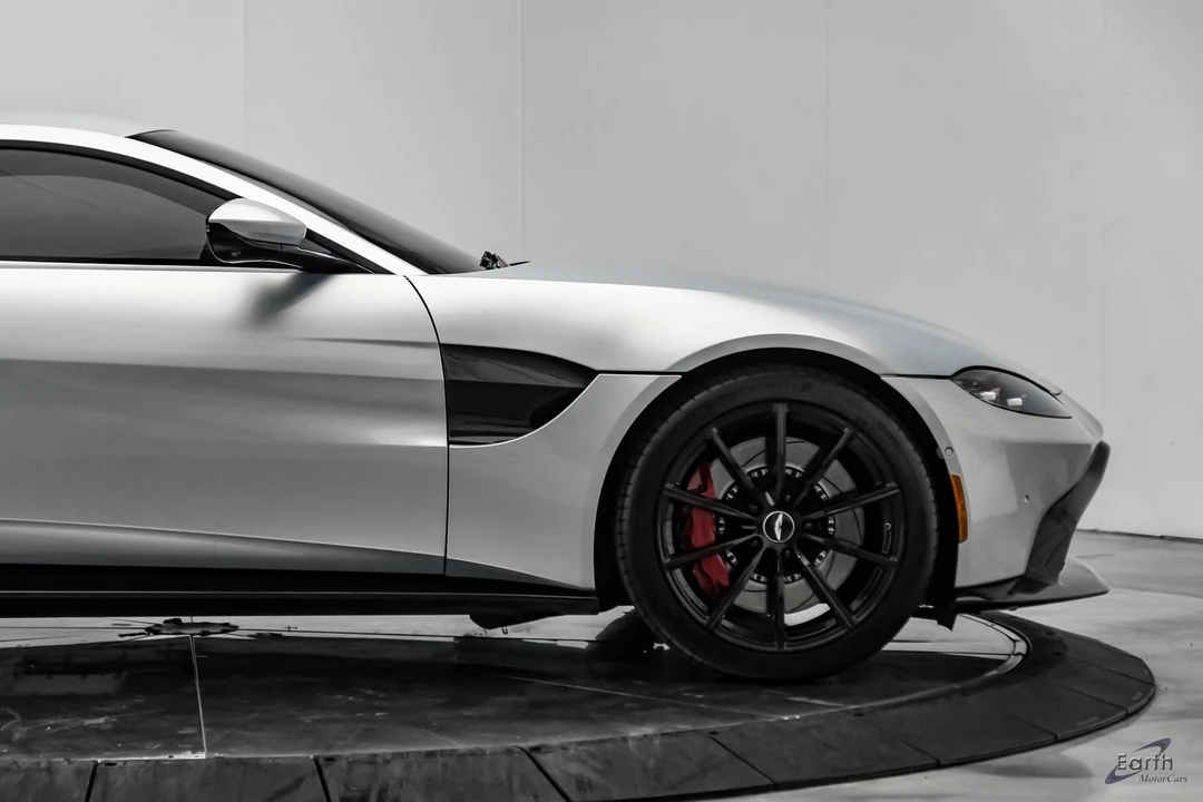 2019 Aston Martin V8 Vantage (2019+) - Image 25 of 31