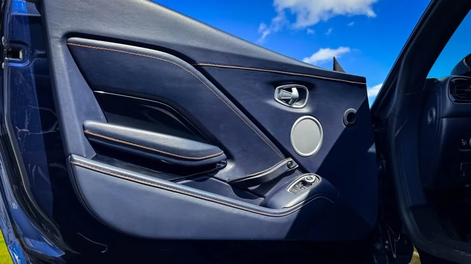 2019 Aston Martin - Image 18 of 18