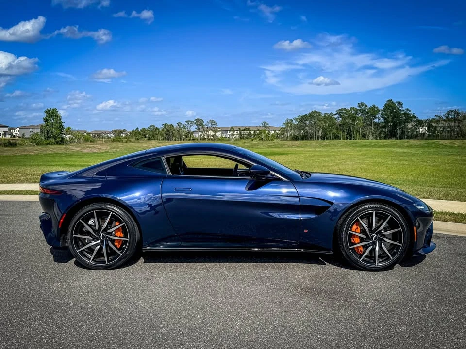 2019 Aston Martin - Image 5 of 18