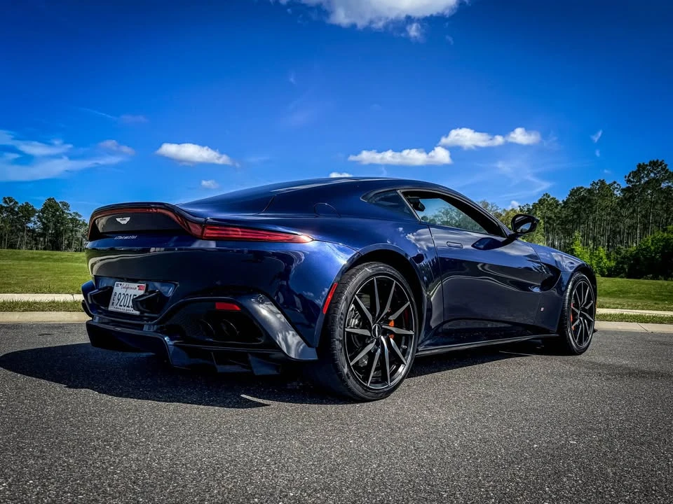 2019 Aston Martin - Image 4 of 18