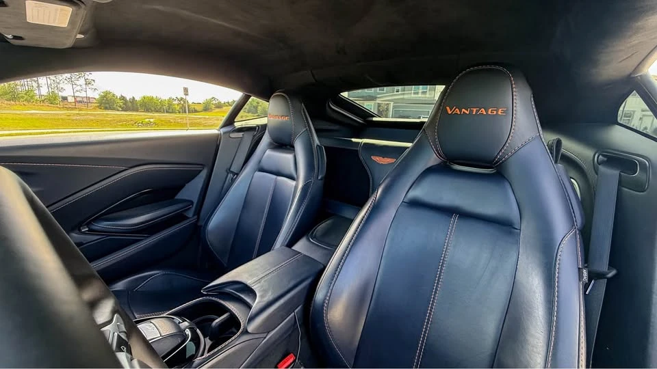 2019 Aston Martin - Image 16 of 18