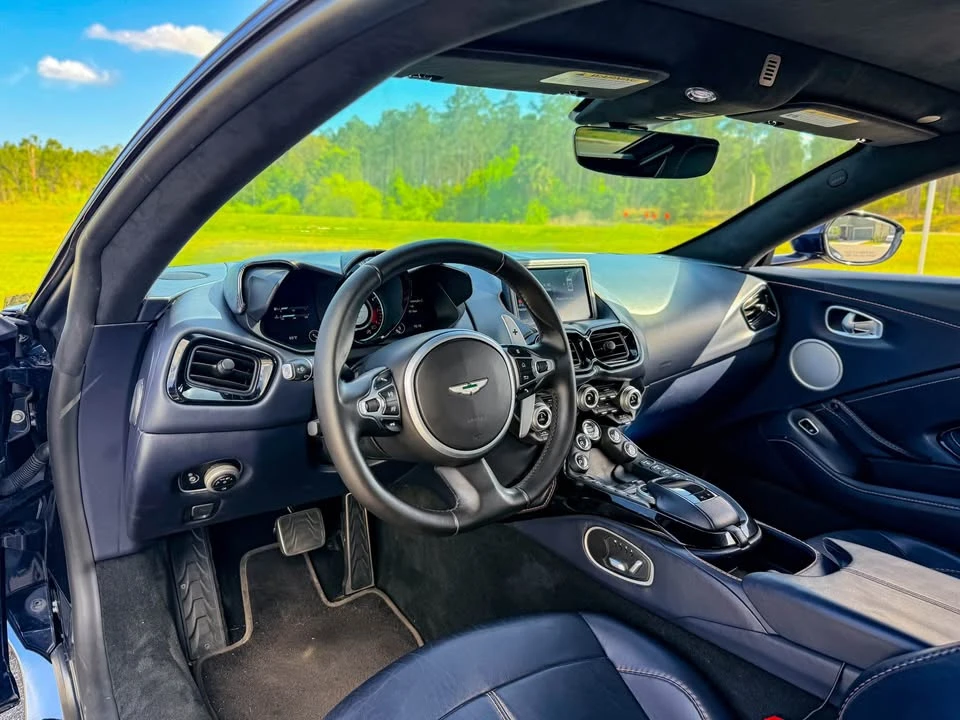 2019 Aston Martin - Image 9 of 18