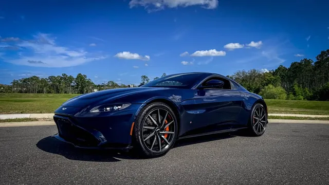 2019 Aston Martin - Image 2 of 18
