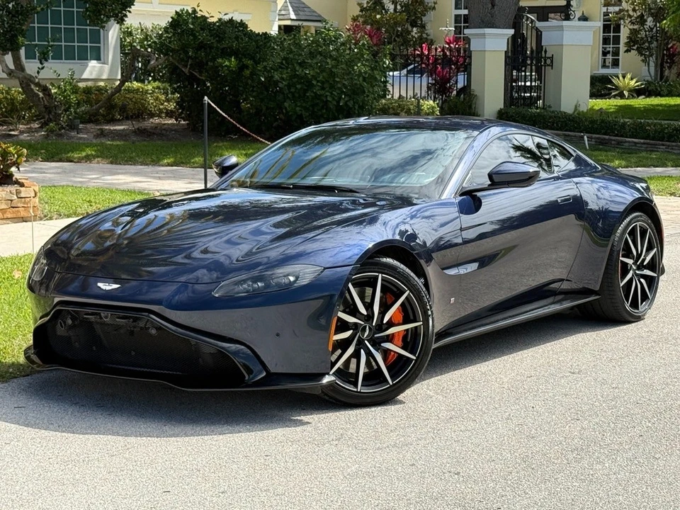 2019 Aston Martin V8 Vantage (2019+) - Image 11 of 24