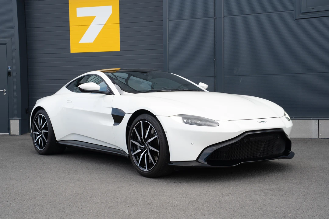 2019 Aston Martin V8 Vantage (2019+) - Image 15 of 31
