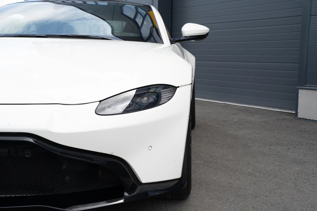 2019 Aston Martin V8 Vantage (2019+) - Image 30 of 31