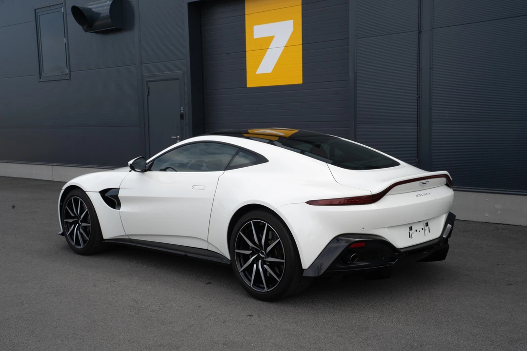 2019 Aston Martin V8 Vantage (2019+) - Image 6 of 31