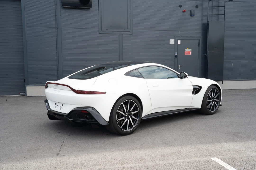2019 Aston Martin V8 Vantage (2019+) - Image 24 of 31