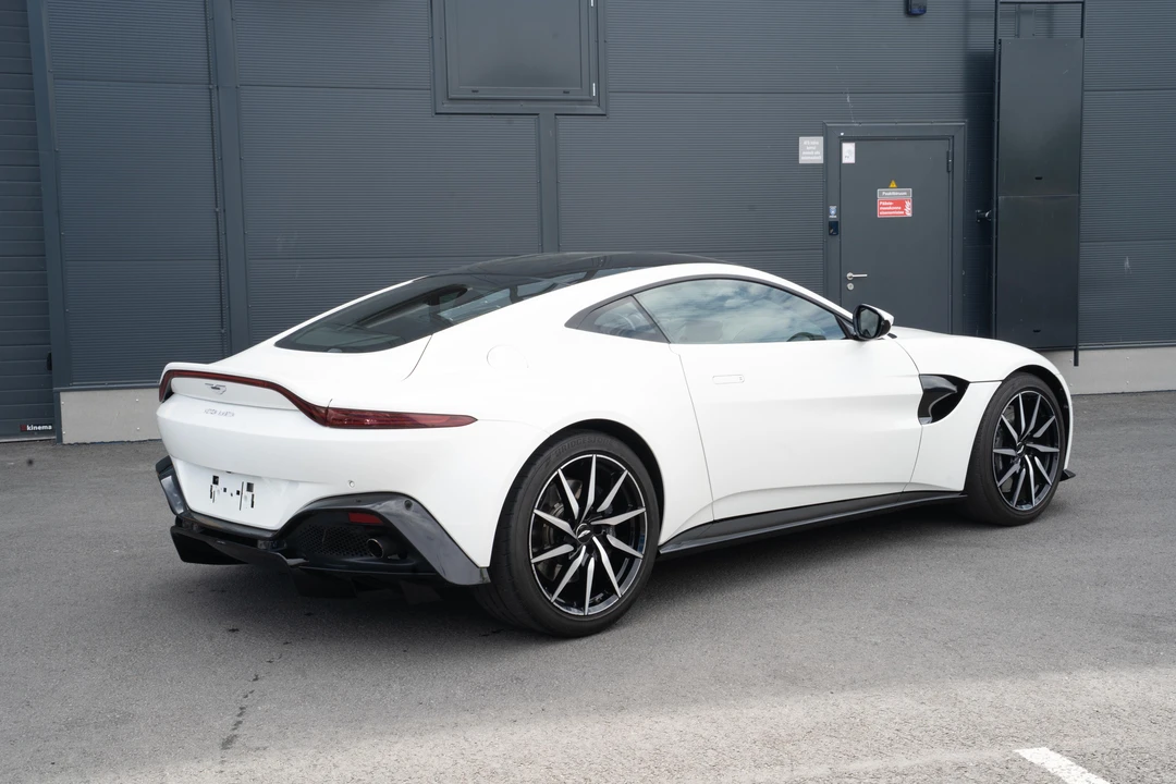 2019 Aston Martin V8 Vantage (2019+) - Image 12 of 31