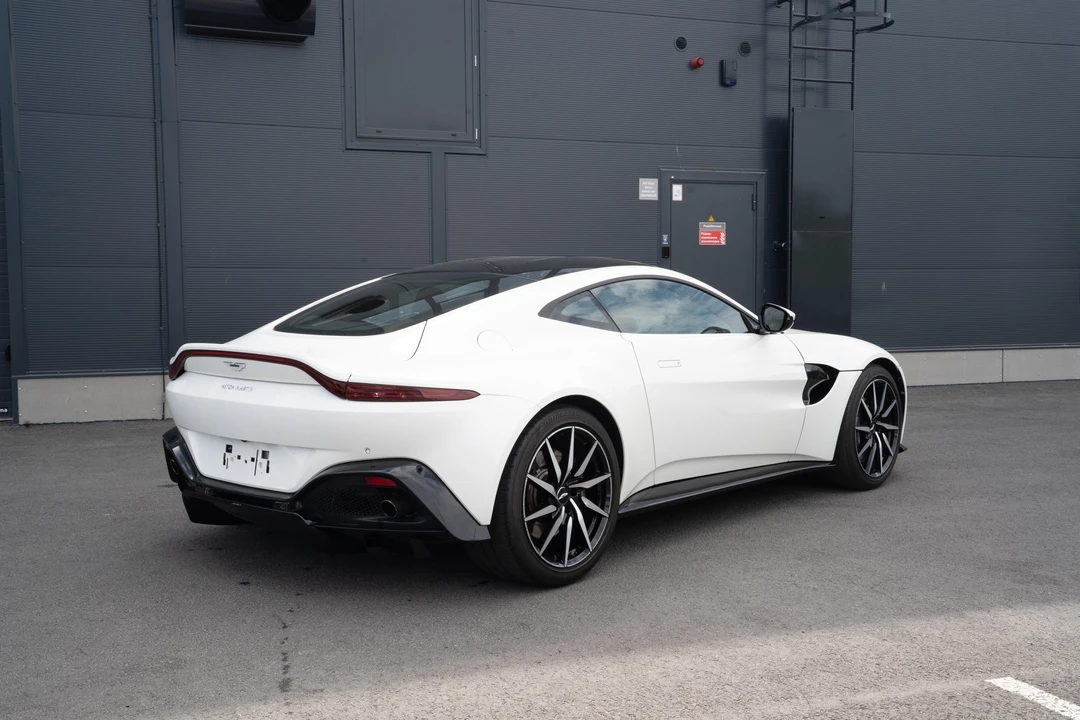 2019 Aston Martin V8 Vantage (2019+) - Image 11 of 31