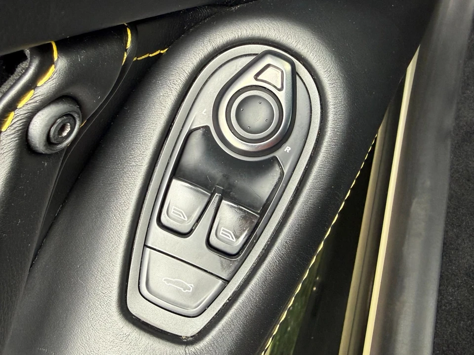 2019 Aston Martin V8 Vantage (2019+) - Image 28 of 31