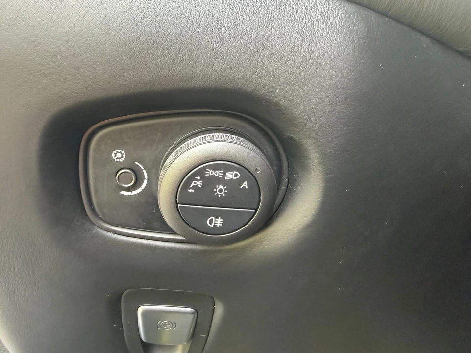 2019 Aston Martin V8 Vantage (2019+) - Image 26 of 31